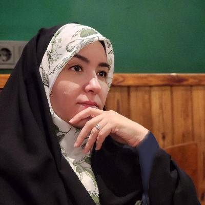 منصوره مصطفی زاده