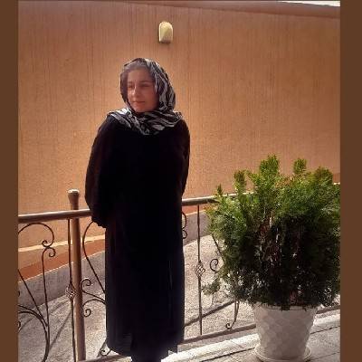Naz parvaneh