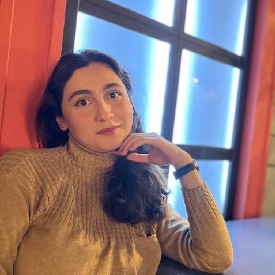 Zeynab Fard