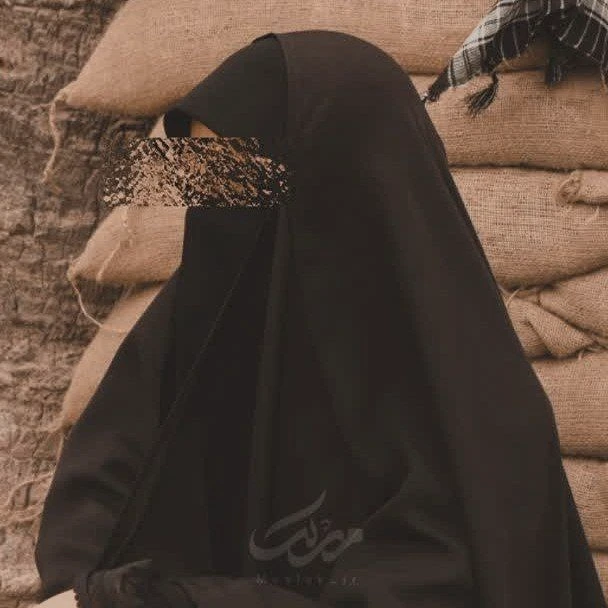 مهسا سادات نجفی
