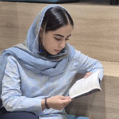 فرح ناز صادقیان 