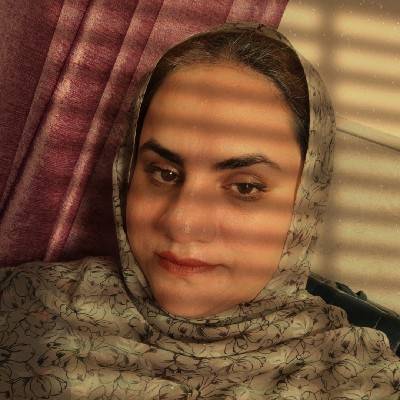 صنم اسدی 